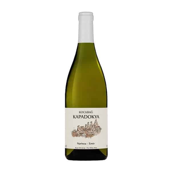 Eine Flasche 19 Crimes Chardonnay aus Südostaustralien. Das Etikett zeigt ein monochromes Frauenbild und einen Text mit detaillierten Angaben zum Wein. Der Flaschenhals ist mit einem Korken versehen, und am Boden befindet sich ein grünes Stempelmuster.